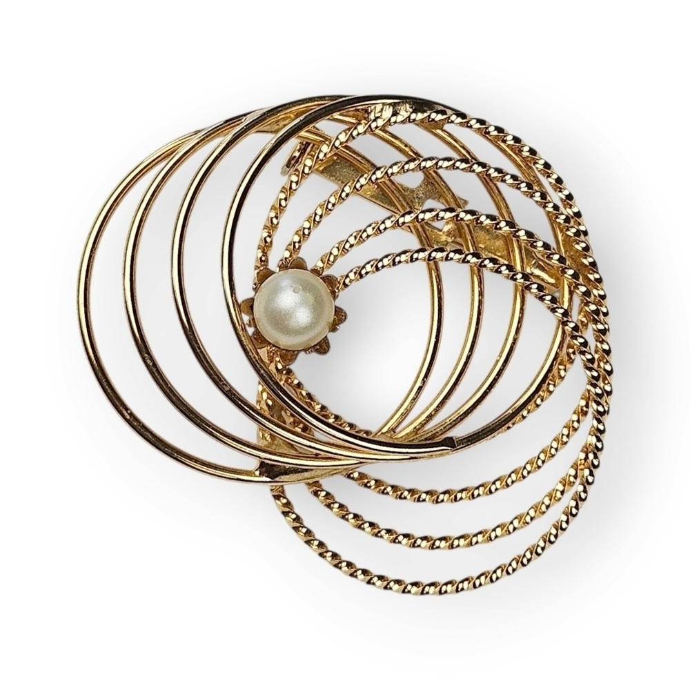 Vintage Faux Pearl Brooch Linked Circles Rope Gold Plated Interlocking 2" Long